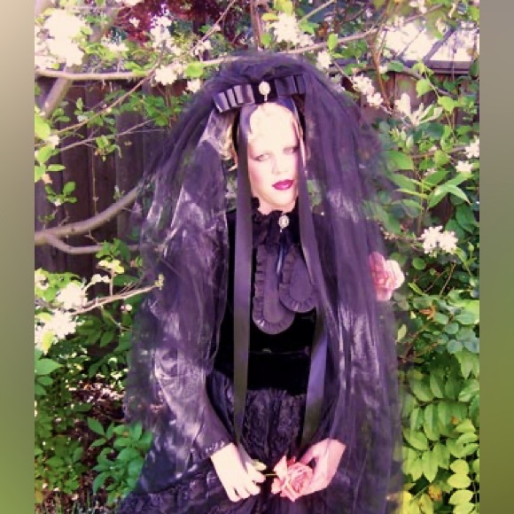 Meet your Posher, Navi/Laura - Picture 12 of 12